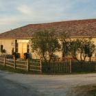 Village De Vacances Poitou Charentes: La Grange Aux Oliviers 