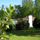 Village De Vacances Gelderland: Bungalowpark Het Verscholen Dorp 