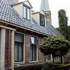Village De Vacances Friesland: Stadslogement-Arbeidershuisjes 