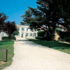 Village De Vacances Poitou Charentes: Le Palais Des Gouverneurs Studio 2 ...