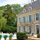 Maison Bourgogne Swimming Pool: Maison 