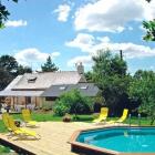 Maison Pays De La Loire Swimming Pool: Maison La Boheme 