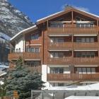 Appartement Zermatt Sauna: Appartement Les Violettes 
