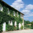 Maison Poitou Charentes: Maison A La Claire Fontaine 