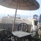 Appartement Essaouira:  Une Petite Maison Posée Sur Une Terrasse 